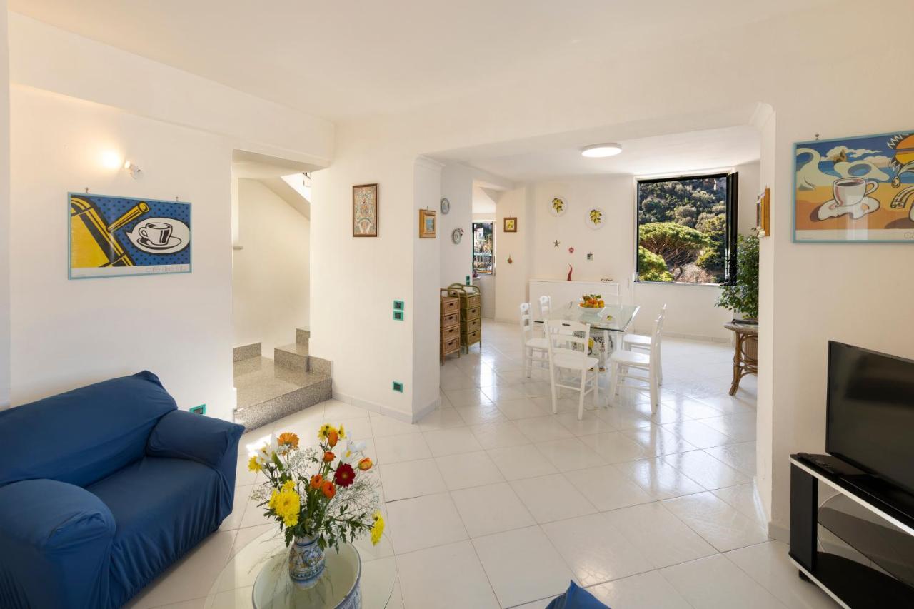 Relais Del Mare Con Terrazza Fronte Mare Free Parking Daire Massa Lubrense Dış mekan fotoğraf