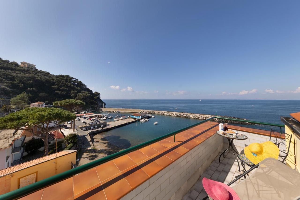 Relais Del Mare Con Terrazza Fronte Mare Free Parking Daire Massa Lubrense Dış mekan fotoğraf