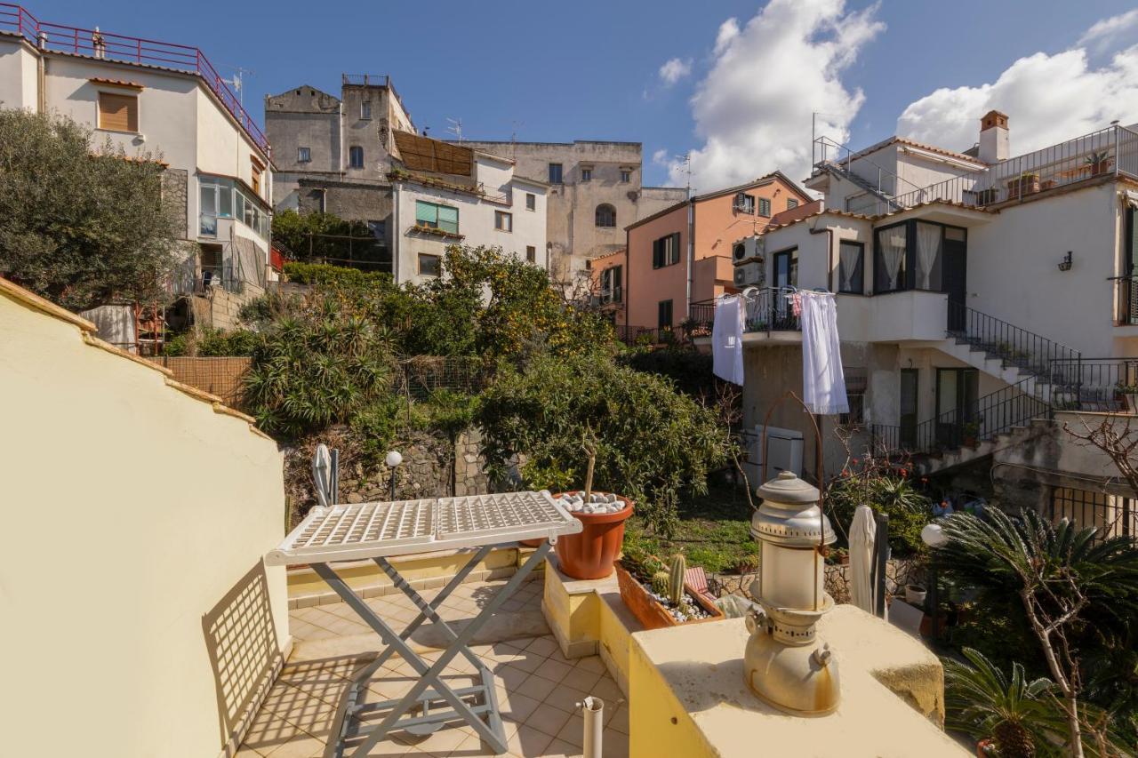 Relais Del Mare Con Terrazza Fronte Mare Free Parking Daire Massa Lubrense Dış mekan fotoğraf