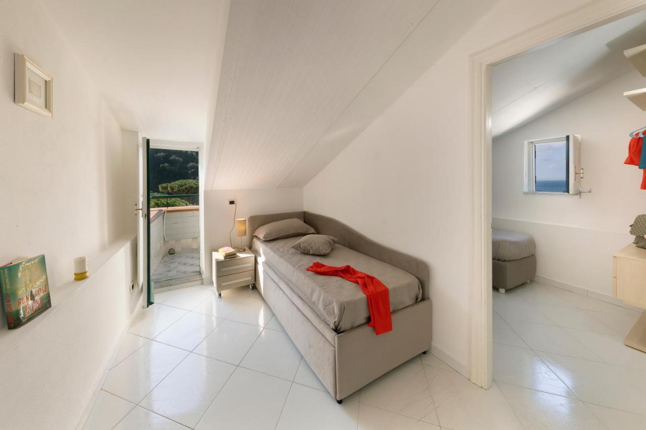 Relais Del Mare Con Terrazza Fronte Mare Free Parking Daire Massa Lubrense Dış mekan fotoğraf